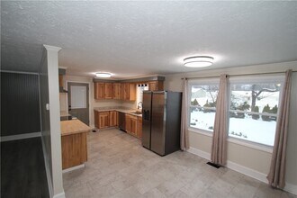 103 Virginia Manor Rd in Rochester, NY - Foto de edificio - Building Photo