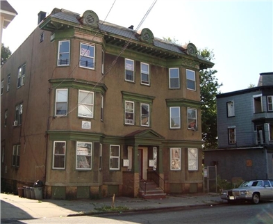 816 S 14th St in Newark, NJ - Building Photo