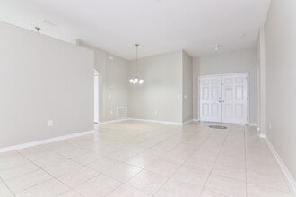12006 Butler Woods Cir in Riverview, FL - Foto de edificio - Building Photo