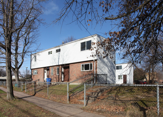 268 Barbour St in Hartford, CT - Building Photo - Building Photo