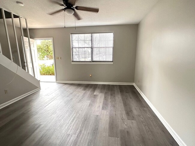 property at 828 Nottingham Dr