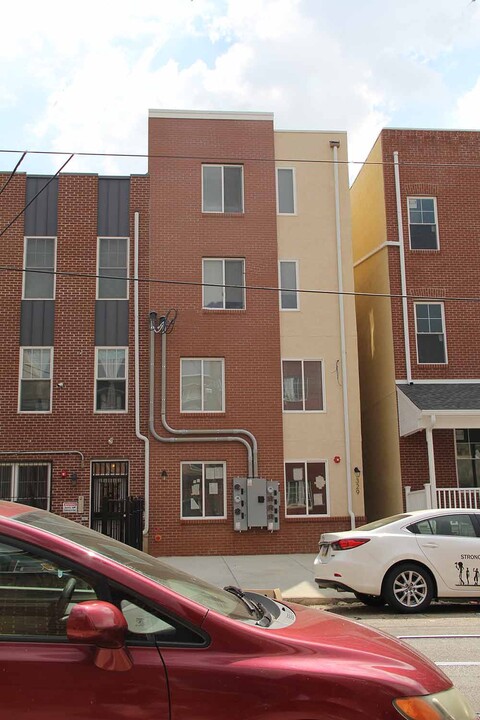 329 N 40th St, Unit 6 in Philadelphia, PA - Foto de edificio