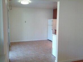 879 Bing Dr, Unit 4 in Santa Clara, CA - Building Photo - Building Photo