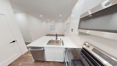 4941 Art St in San Diego, CA - Building Photo - Building Photo