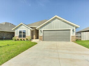 479 Cherrybark Dr in Goldsby, OK - Building Photo - Building Photo