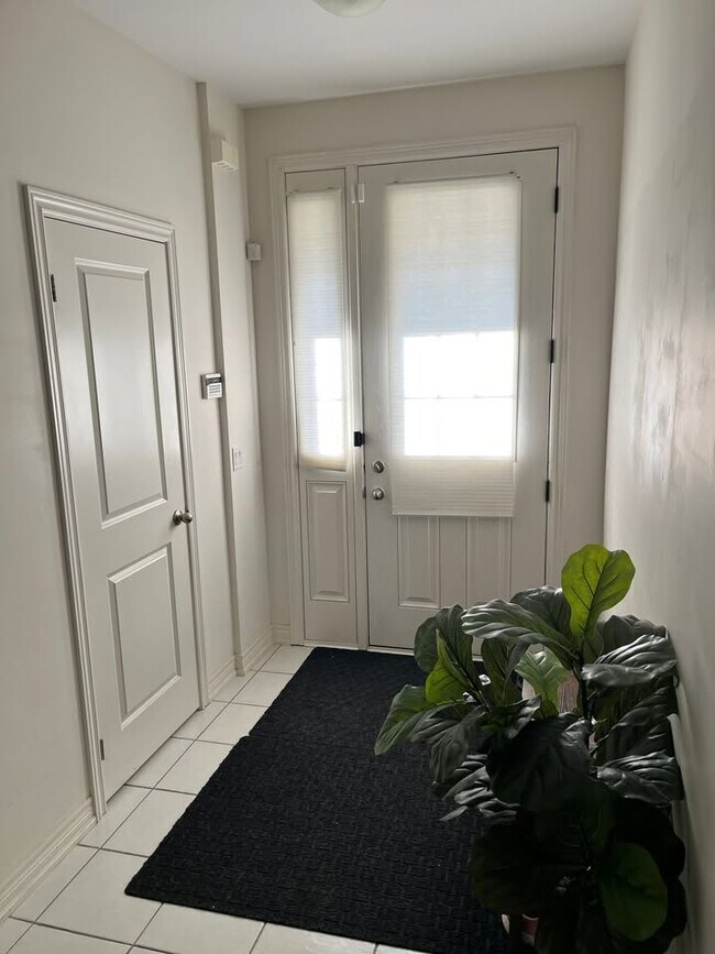7 Kempsford Cres in Brampton, ON - Building Photo - Building Photo