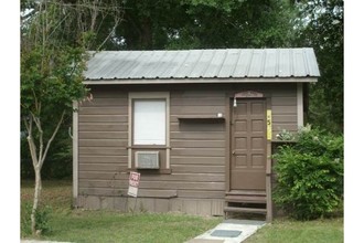 300 Beauty Shop Rd in Livingston, TX - Building Photo - Building Photo