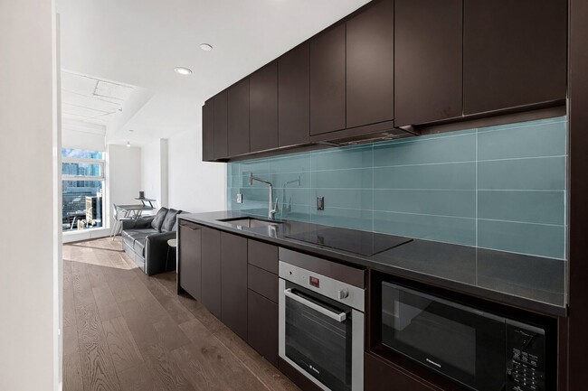 property at 1030 Rue de Bleury