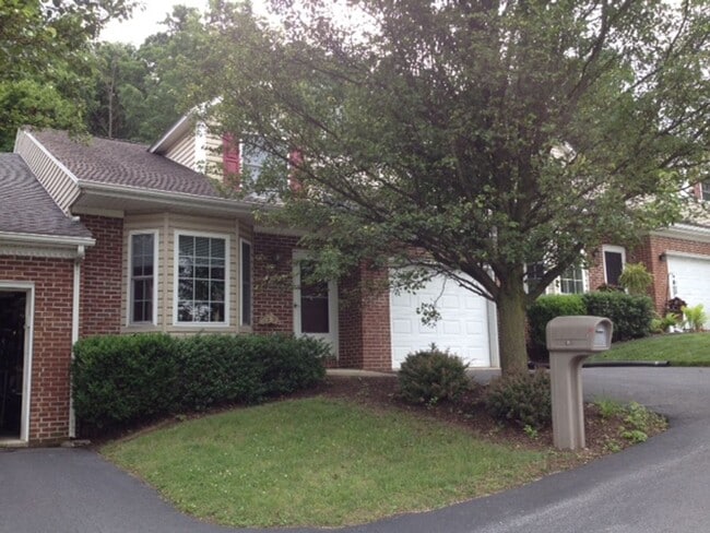 property at 172 Emerald Dr