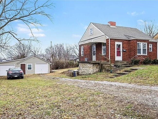 property at 5131 N Lister Ave