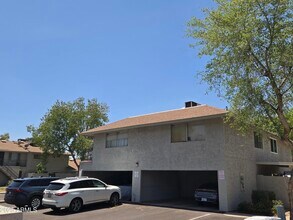 1029 N Granite Reef Rd in Scottsdale, AZ - Building Photo - Building Photo