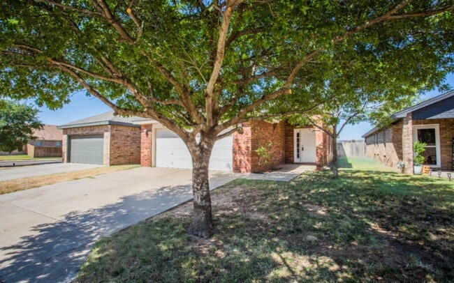9910 Weatherford Ave in Lubbock, TX - Building Photo - Building Photo