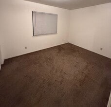 920 W Perdew Ave in Ridgecrest, CA - Building Photo - Building Photo