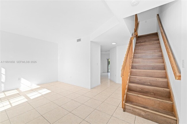 365 NW 109th Ave in Miami, FL - Building Photo - Building Photo