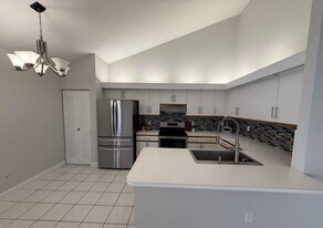 1204 Timberlane Cir in Greenacres, FL - Building Photo