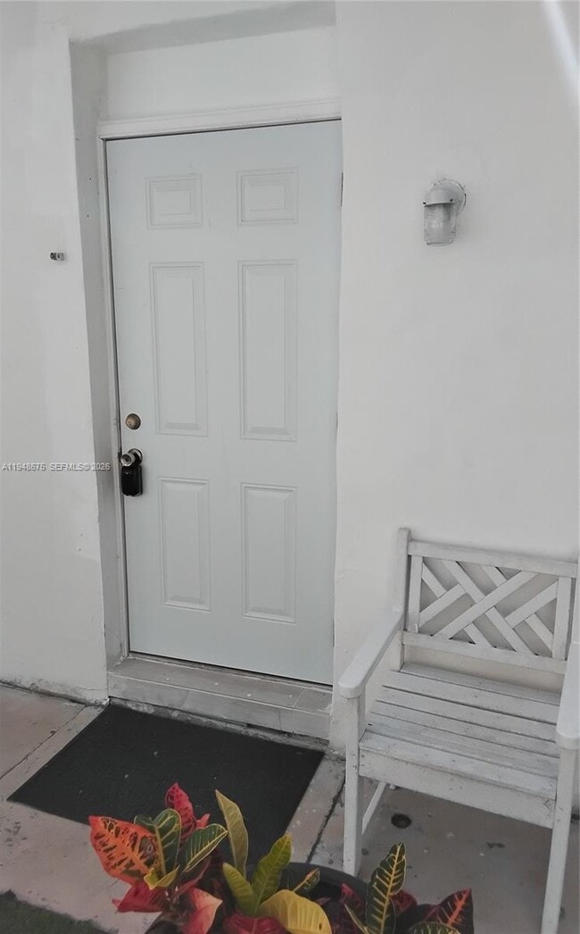 4199 NW 52nd Ave in Lauderdale Lakes, FL - Building Photo - Building Photo