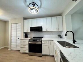 4110 Ironwood Cir in Bradenton, FL - Building Photo - Building Photo