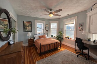 305 Highland Ave, Unit 3 in Somerville, MA - Foto de edificio - Building Photo