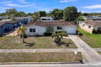 6924 NW 8th Ct in Margate, FL - Building Photo - Building Photo