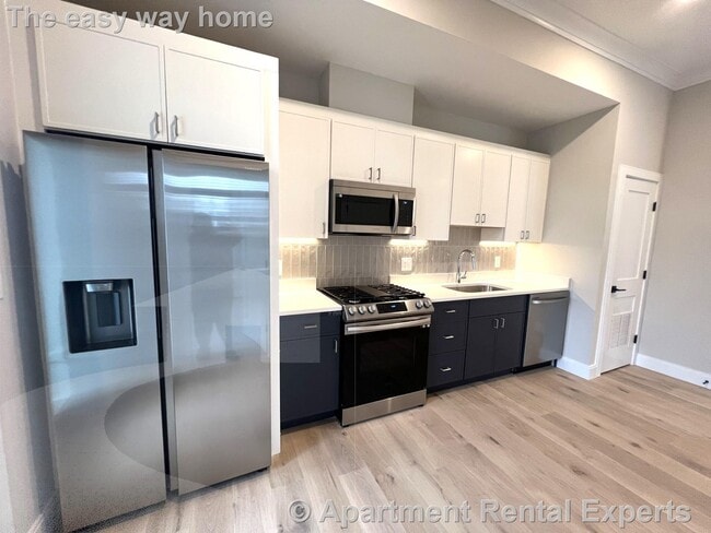 157 Everett St, Unit #203