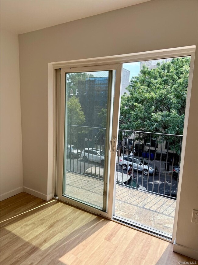 175 Monroe St in Brooklyn, NY - Building Photo - Building Photo