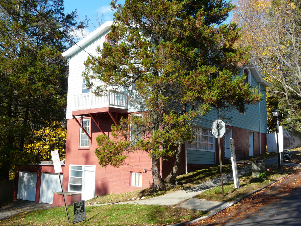 115 Franklin St in Poughkeepsie, NY - Foto de edificio