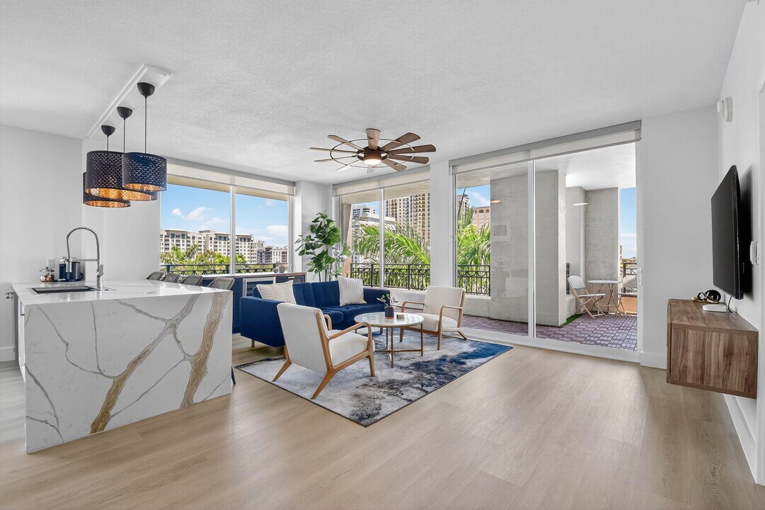 550 Okeechobee Blvd in West Palm Beach, FL - Building Photo