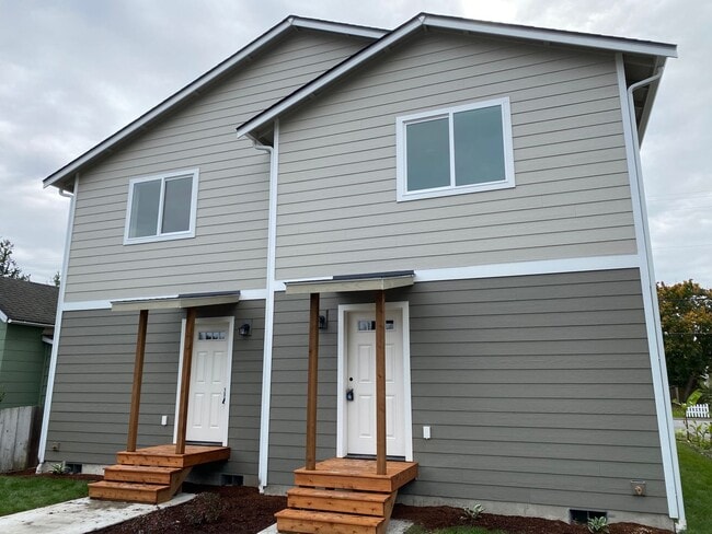 141 E Rio Vista Ave-Unit -141 in Burlington, WA - Building Photo - Building Photo