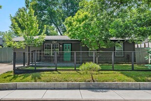 3307 Garden Villa Ln in Austin, TX - Building Photo