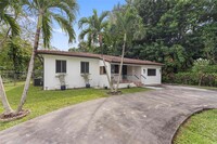 180 NE 150th St in Miami, FL - Building Photo - Building Photo