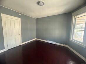 114 Denver Ave in Bridgeport, CT - Building Photo - Building Photo