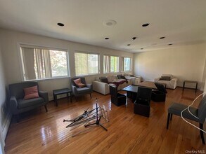 335 5th St in Mamaroneck, NY - Building Photo - Building Photo