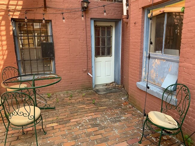 39 E Springfield St, Unit #1 in Boston, MA - Foto de edificio - Building Photo