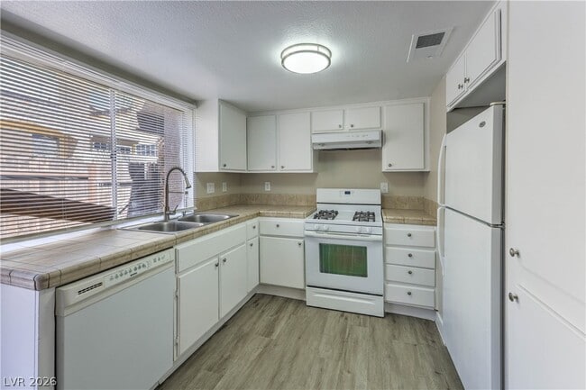 property at 1481 Living Desert Dr