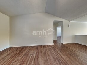 1535 Reynolds Forest Dr in Winston-Salem, NC - Building Photo - Building Photo