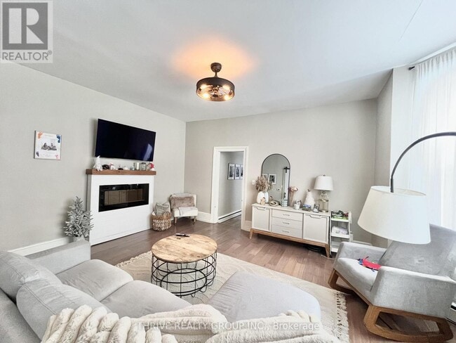 property at 448 Simcoe St