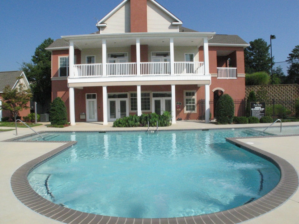 Regal Park in Forest Park, GA - Foto de edificio