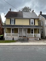 125 N 1st St in Stroudsburg, PA - Building Photo