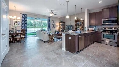 5504 Twilight Grey Ln in Sarasota, FL - Building Photo - Building Photo