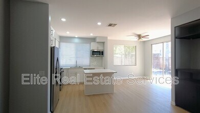1138 Calle Dulce in Chula Vista, CA - Building Photo - Building Photo