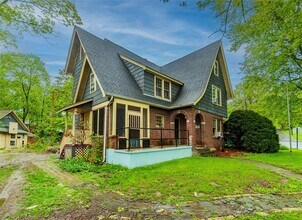 38 Plattekill Ave in New Paltz, NY - Building Photo - Building Photo