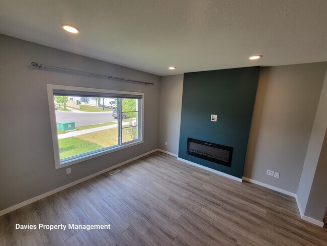403-437 37 Ave NW in Edmonton, AB - Building Photo - Building Photo