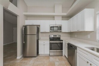 12907 Tikiwood Ct in Riverview, FL - Building Photo - Building Photo
