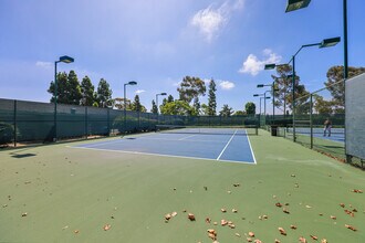12283 Carmel Vista Rd in San Diego, CA - Foto de edificio - Building Photo