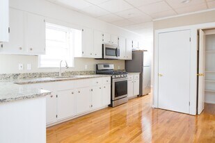 21 Pennsylvania Ave, Unit 23 in Somerville, MA - Building Photo