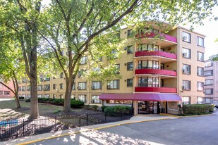 Walden Commons in Washington, DC - Building Photo