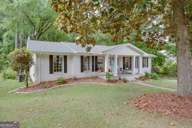 2674 W Rugby Ave in East Point, GA - Building Photo - Building Photo