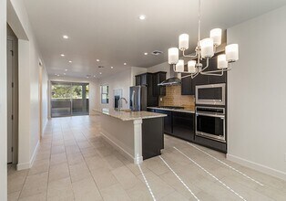 2050 Cll Sombra in Santa Fe, NM - Building Photo - Building Photo