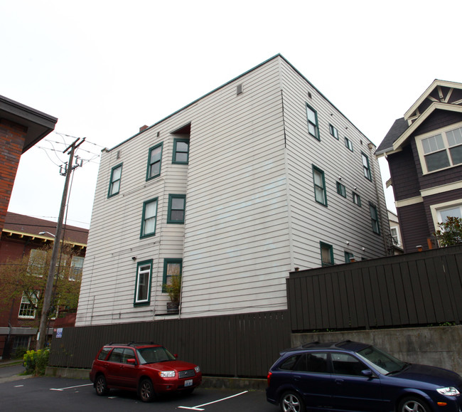 1061 E Mercer St in Seattle, WA - Building Photo - Building Photo