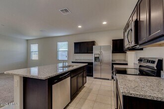 16910 N Rosa Dr in Maricopa, AZ - Building Photo - Building Photo